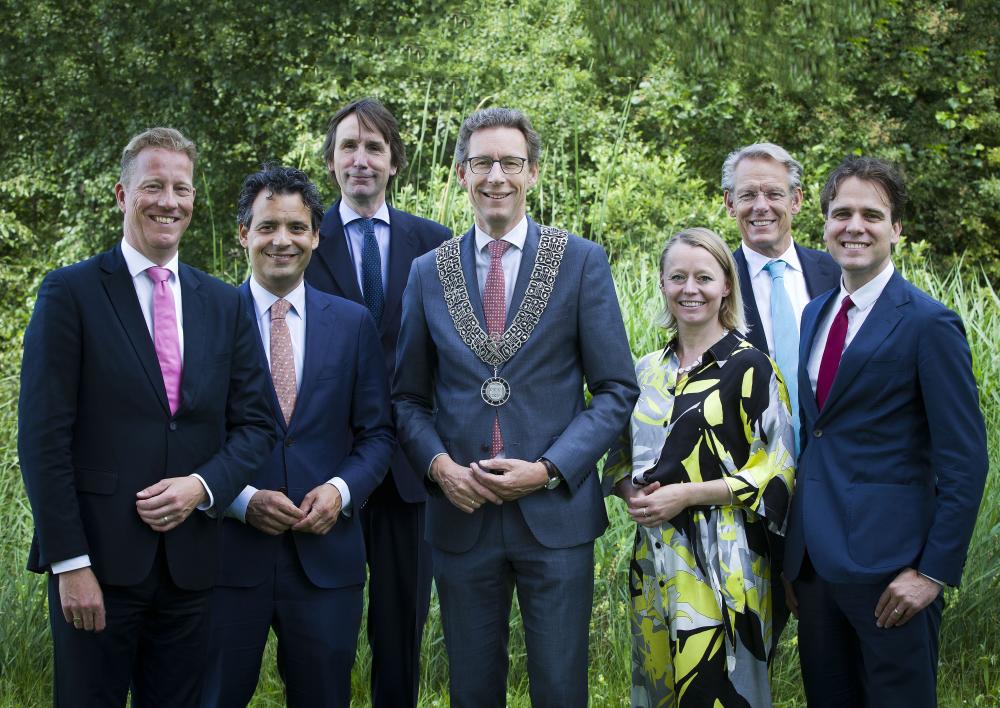 College van B en W van Amstelveen in de natuur